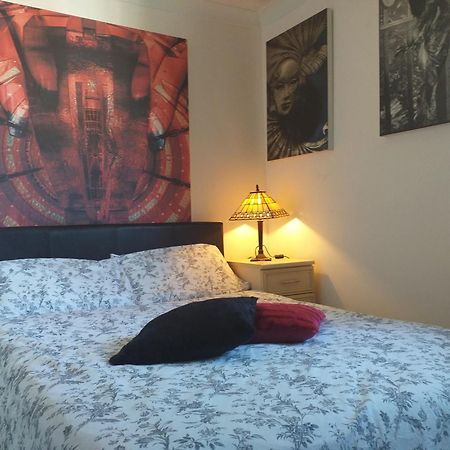 Lovely Double Bedroom In Rotherhithe London Bagian luar foto